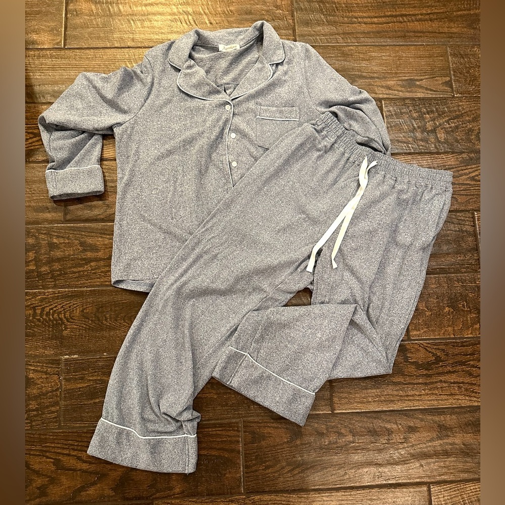 Aamikast Women’s Pajama Set Long Sleeved Button Down (Large)